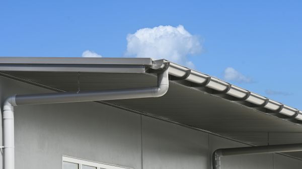 Eavestrough Service in Galveston